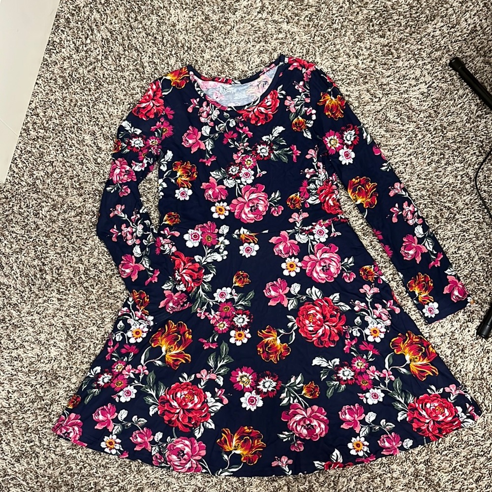 Girl’s long sleeve dress